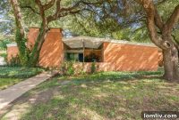 Tanglewood Midcentury Modern: A Symphony in Blue