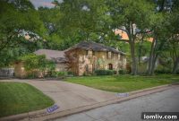 Overton Park’s Verdant Retreat: A Blissful Haven for Family & Festivities