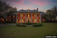 Joseph Berkes Curates a Double Dose of Fort Worth Splendor