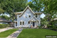 Victor Victorian Love Awaits in This Junius Heights Home