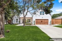 South Dallas’ Urban Hill Country Retreat