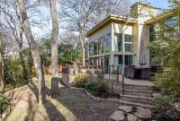 Brookshire Park’ın Çarpıcı Çağdaş Evi Dallas Açık Evler Listemizin Gözdesi