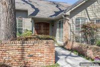 Lake Highlands Pool Homes: Indulge or Invest?