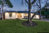 Casa Linda’s Modern Ranch: Walkable White Rock Lake Oasis