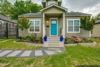 Arlington Heights’ Vibrant Entrances