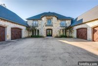 Sunnyvale Falls: Spacious Living, Inside and Out