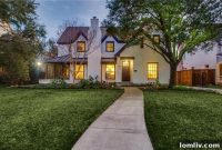 Villanova Elegance: A University Park Family Oasis