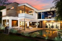 Lakewood Home Tour Unveils a Contemporary Treehouse Oasis