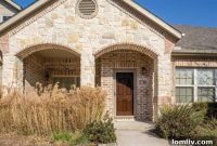 Fairview Townhome: Prime Location, Unbeatable Value