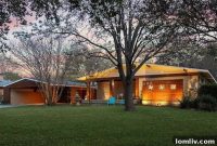 Richardson’s Rare Find: An Updated Midcentury Pool Home Under $400,000