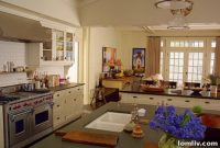 Hollywood-Worthy Neoclassical Grandeur in Tyler