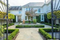 New England Farmhouse Reverie