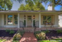 Timeless Midcentury Style: Collinwood’s Westside Ranch Icon