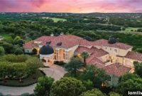 Elevated Indulgence: Escala Living in Barton Creek Estate