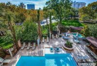 Make Your Grand Entrance: Warrington Luxury Rentals