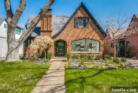 Rediscovered Charm: Hidden Wallpaper Inspires a Perry Heights Tudor