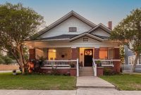 Fairmount Craftsman: Vintage Appeal, Modern Lifestyle