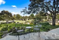 Los Arboles: Now Is Your Chance