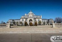 Zillow Lowballs Champ dOr With a 512k Zestimate