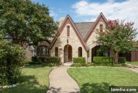 Thursday 300: Hollywood Heights’ Majestic Summits and Sparkling Oasis