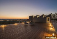 ArchDaily Showcases Old Lake Highlands Shipping Container House