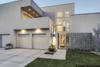 Downs Lake Contemporary: The Peak of Modern Radiance
