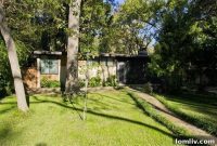 Original Geneva Metal Cabinets: Vintage Charm in an East Dallas Midcentury
