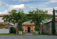Preston Hollow Hacienda: Your Exclusive Private Resort