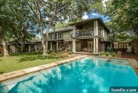 Radiant North Highlands Estate Steals the Show at Dallas Open Houses This Weekend
