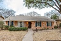 North Dallas Perfection: Turnkey Home with a Chef’s Kitchen and Spa Bathroom