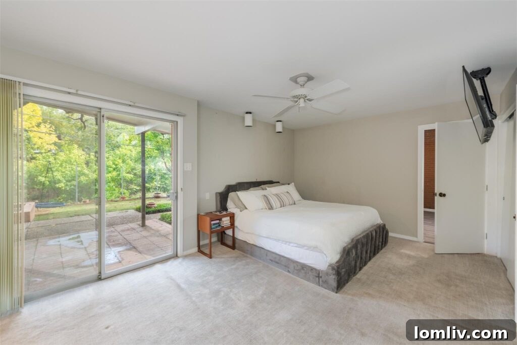 Period-Perfect Midcentury Modern Library with Built-in Bookcases