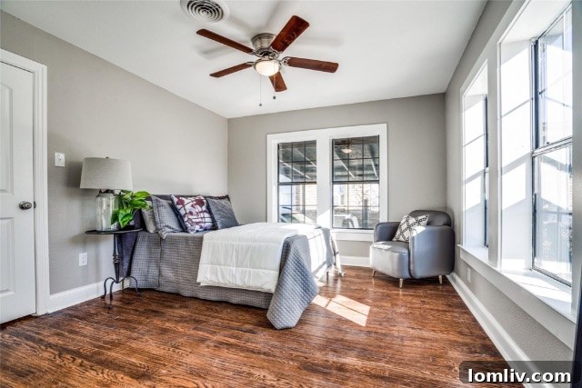 Hampton Square Tudor Street View