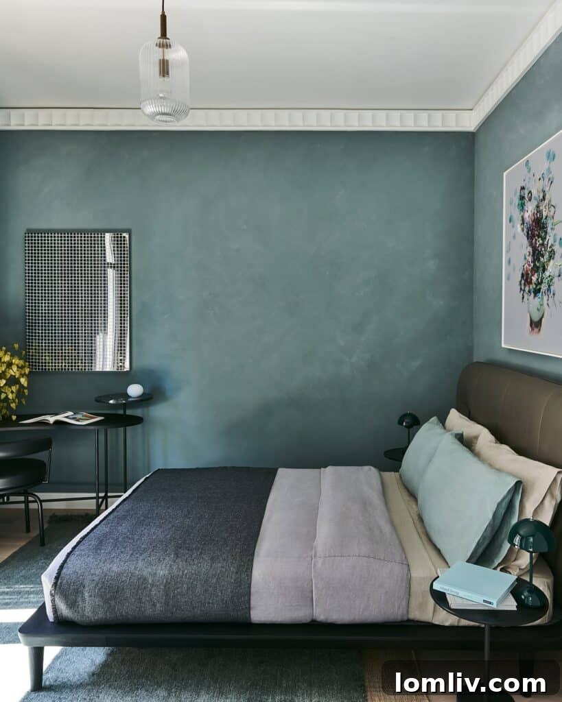 Close-up of French California x Color Atelier paint texture