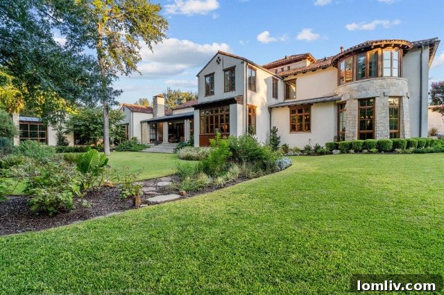 Luxurious swimming pool and spa