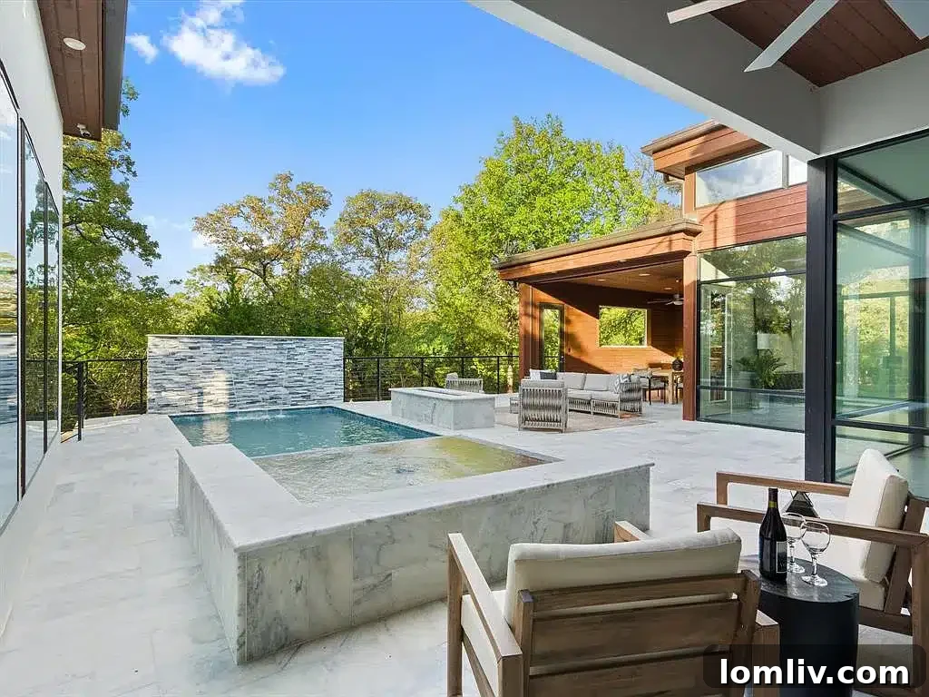 Elegant outdoor dining area on the deck, perfect for al fresco meals with a view.
