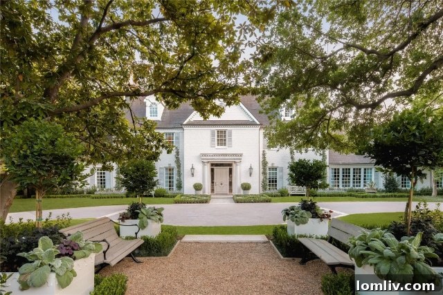 Majestic Georgian Mansion with Classic Architecture