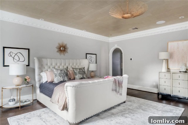 Georgian Mansion Present Principal Suite