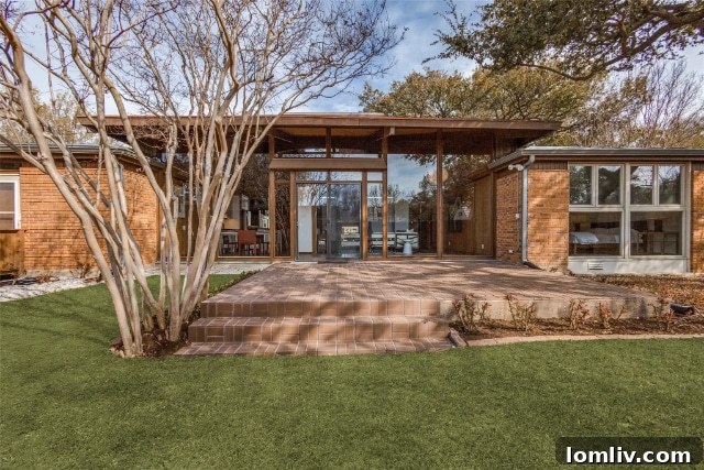 Serene Midcentury Modern patio with natural wood accents