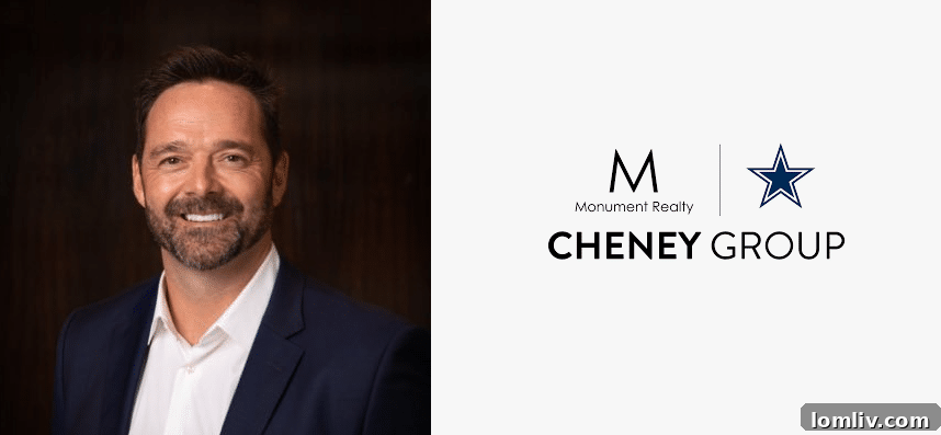 Vern Fiddler with Mayor Jeff Cheney of Monument Realty