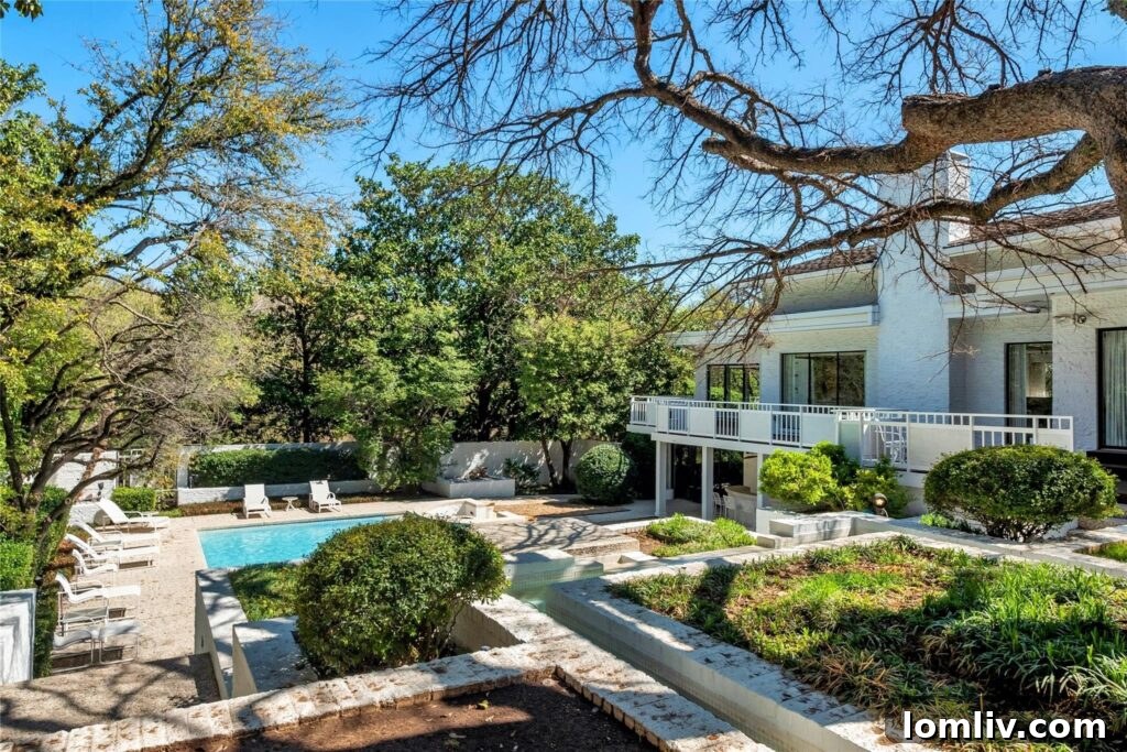 Stunning Saltwater Pool at Nash Estate Fort Worth