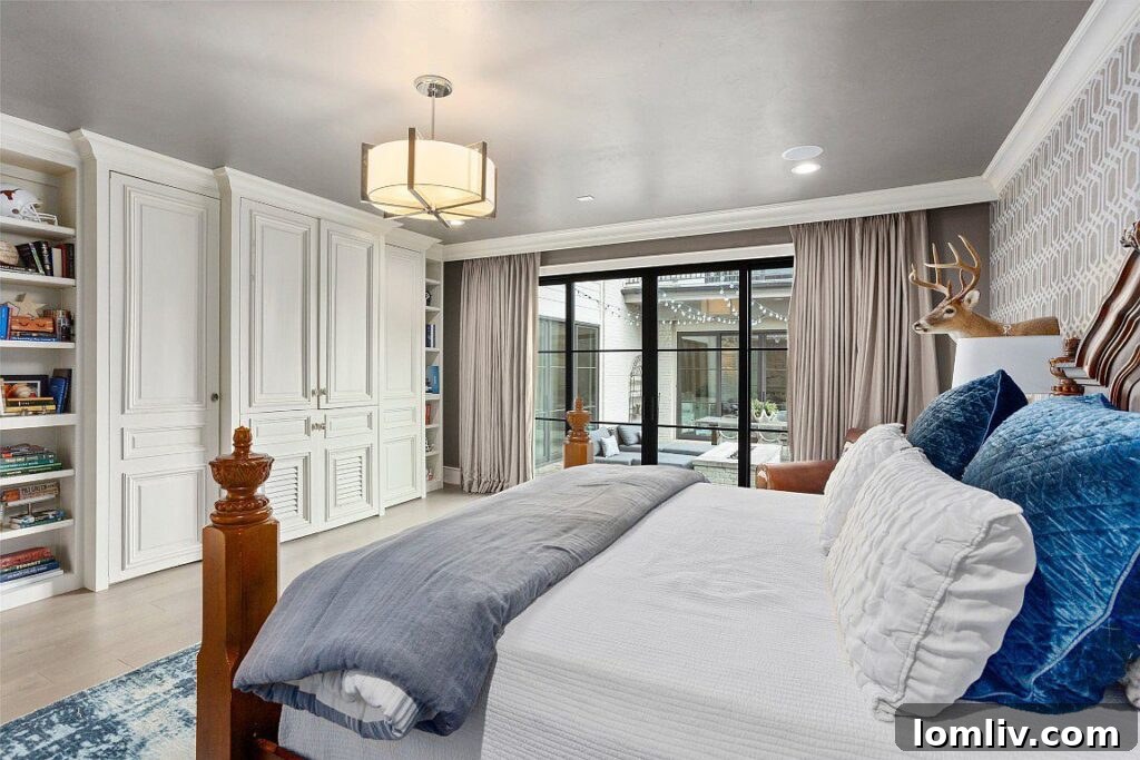 Crestline Contemporary Dining Area