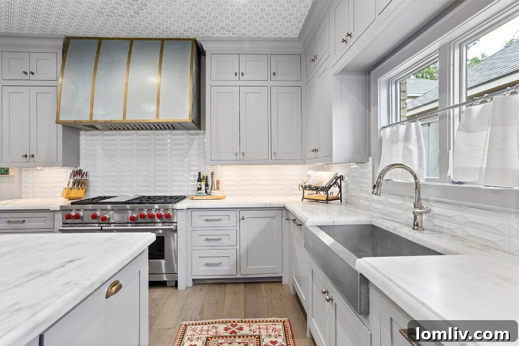 Crestline Contemporary Kitchen