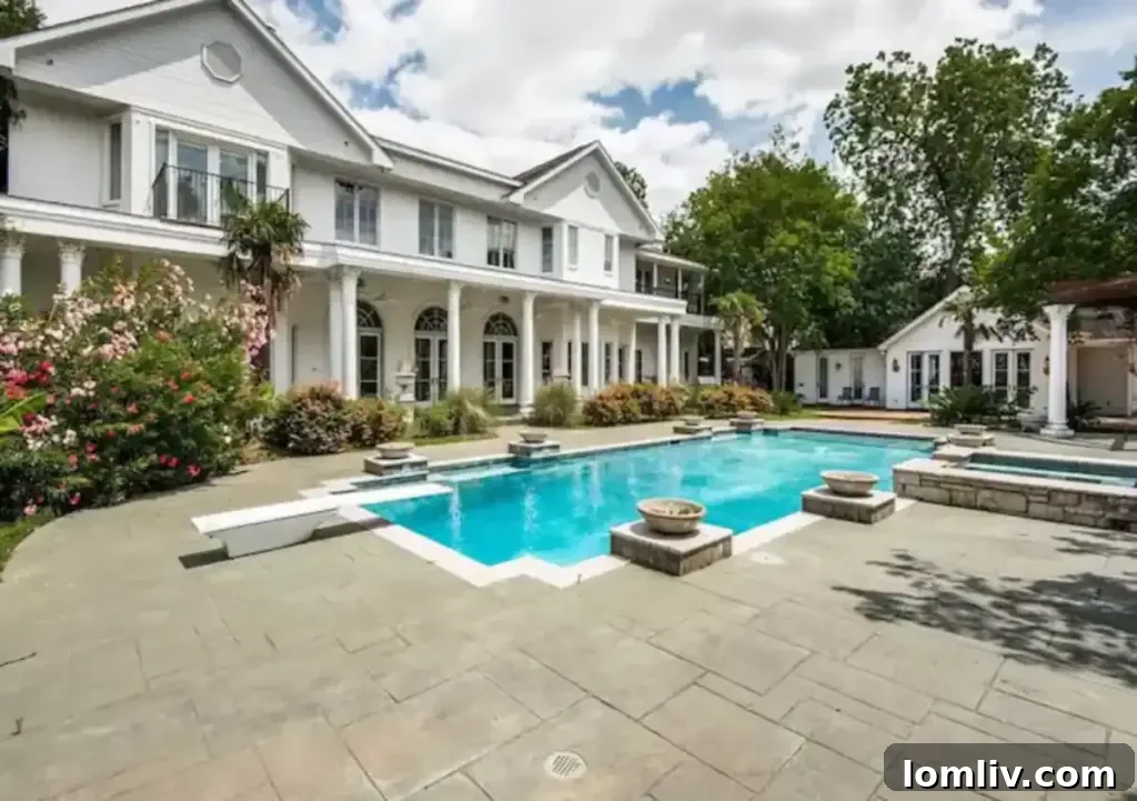 Dallas Simplifies Zoning: Short-Term Rental Ban for Single-Family Areas 2 Preston Hollow short-term rental advertised on Airbnb