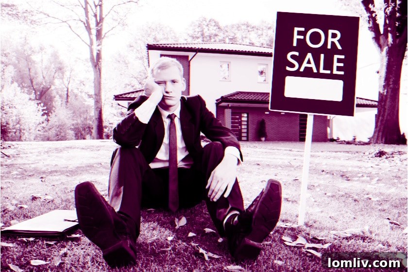 Real Estate Agent Discussing Market Trends