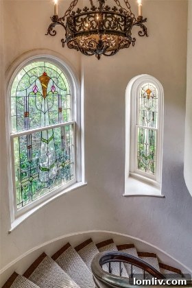 Luxurious master bedroom in a historic Dallas residence