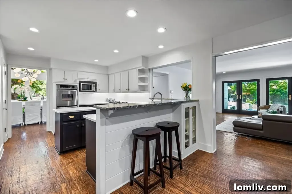 Modern Bathroom with Sleek Design and Natural Light