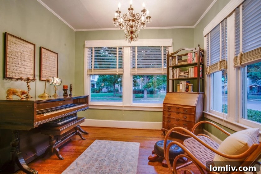 Winnetka Heights Landmark Marks 100 Years of Inspiring Innovation 6 Interior details of historic Winnetka Heights home