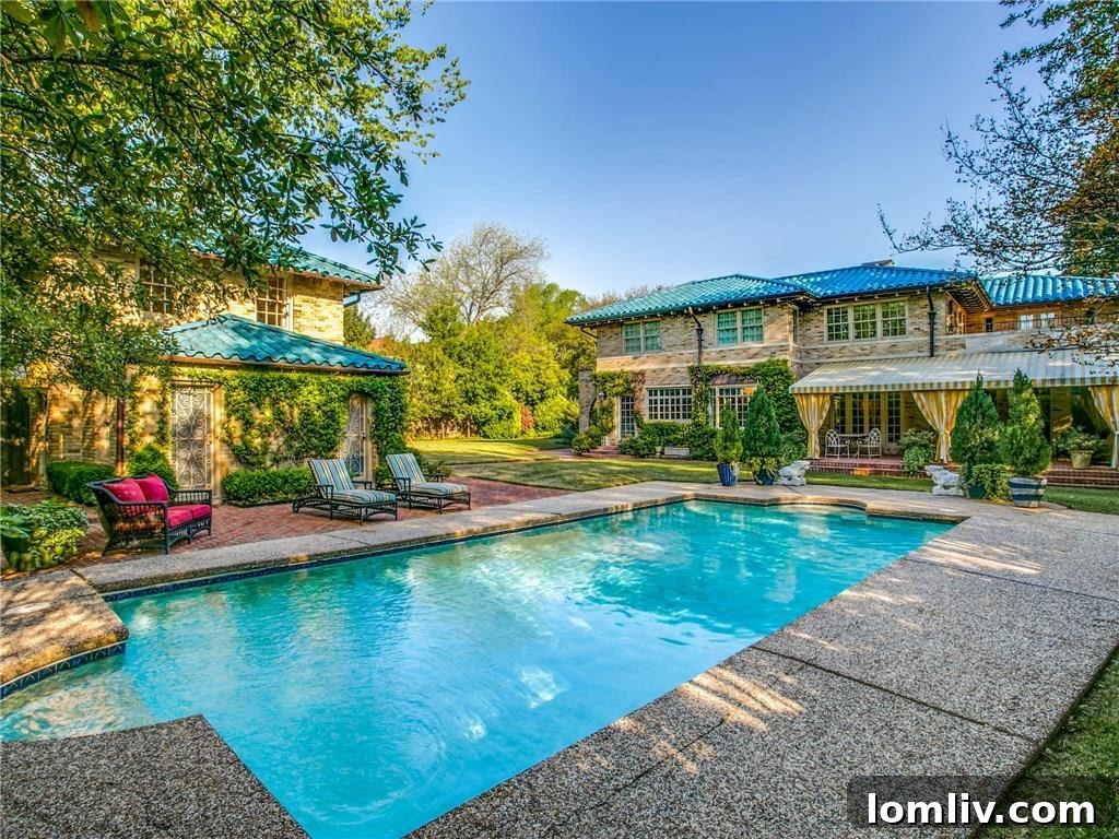 View of the former Neiman Marcus CEO's Dallas residence