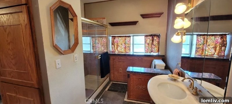 magnificent metal mansion, Texas, California