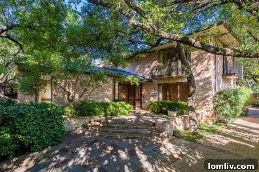 Eugene McDermott house by Scott Lyons